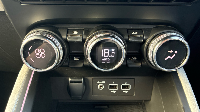 Renault Clio 1.6 E-TECH full hybrid 145 Techno 5dr Auto Hybrid Hatchback